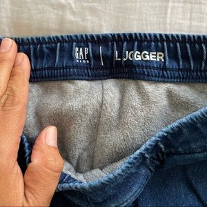 Kids Gap jogger new size 10